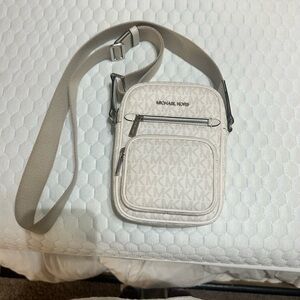 Michael Kors Cream Messenger Bag